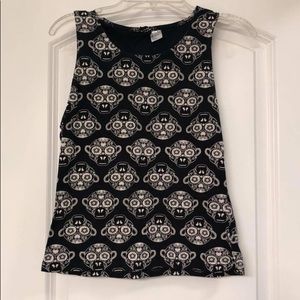 Black and white design tank top